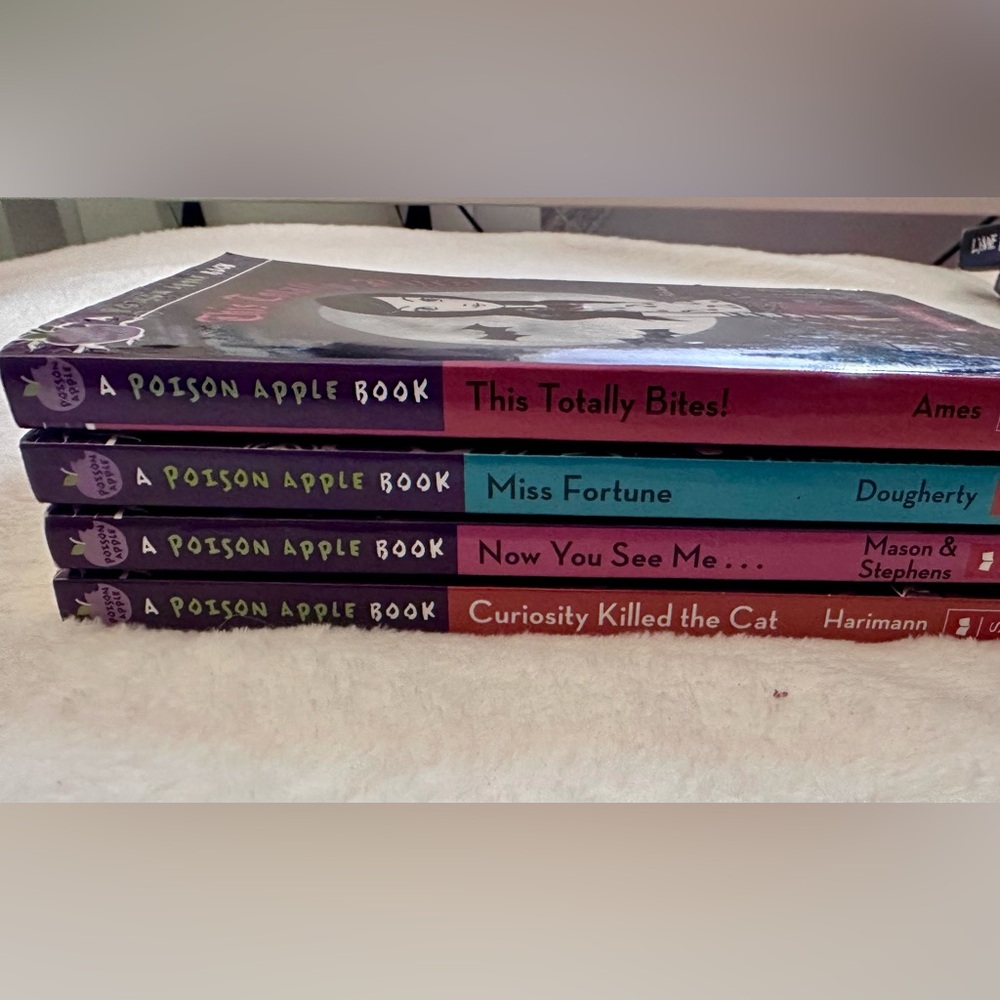 Scholastic Poison Apple Books - 4 of the many - Picture 3 of 5